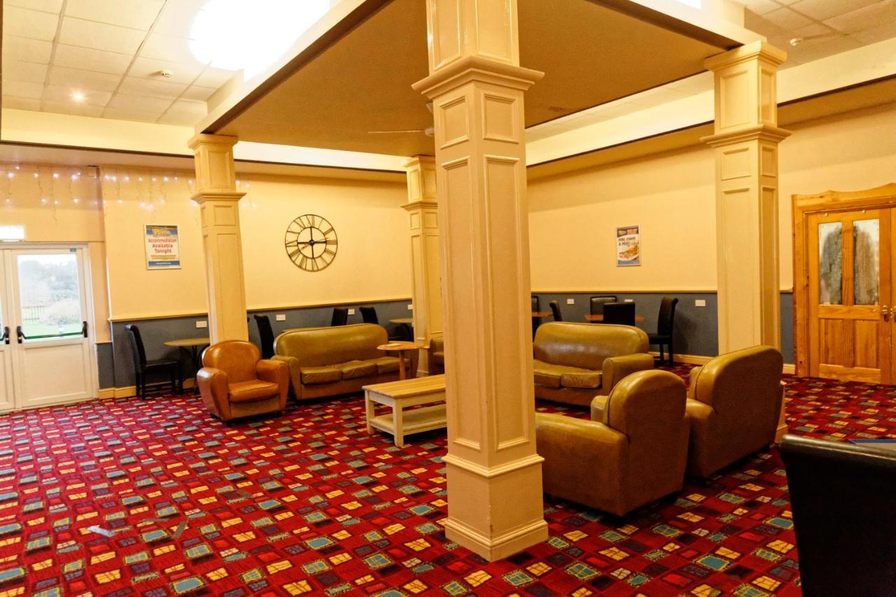 Sand Bay Holiday Village - Adults Only Weston-super-Mare Buitenkant foto