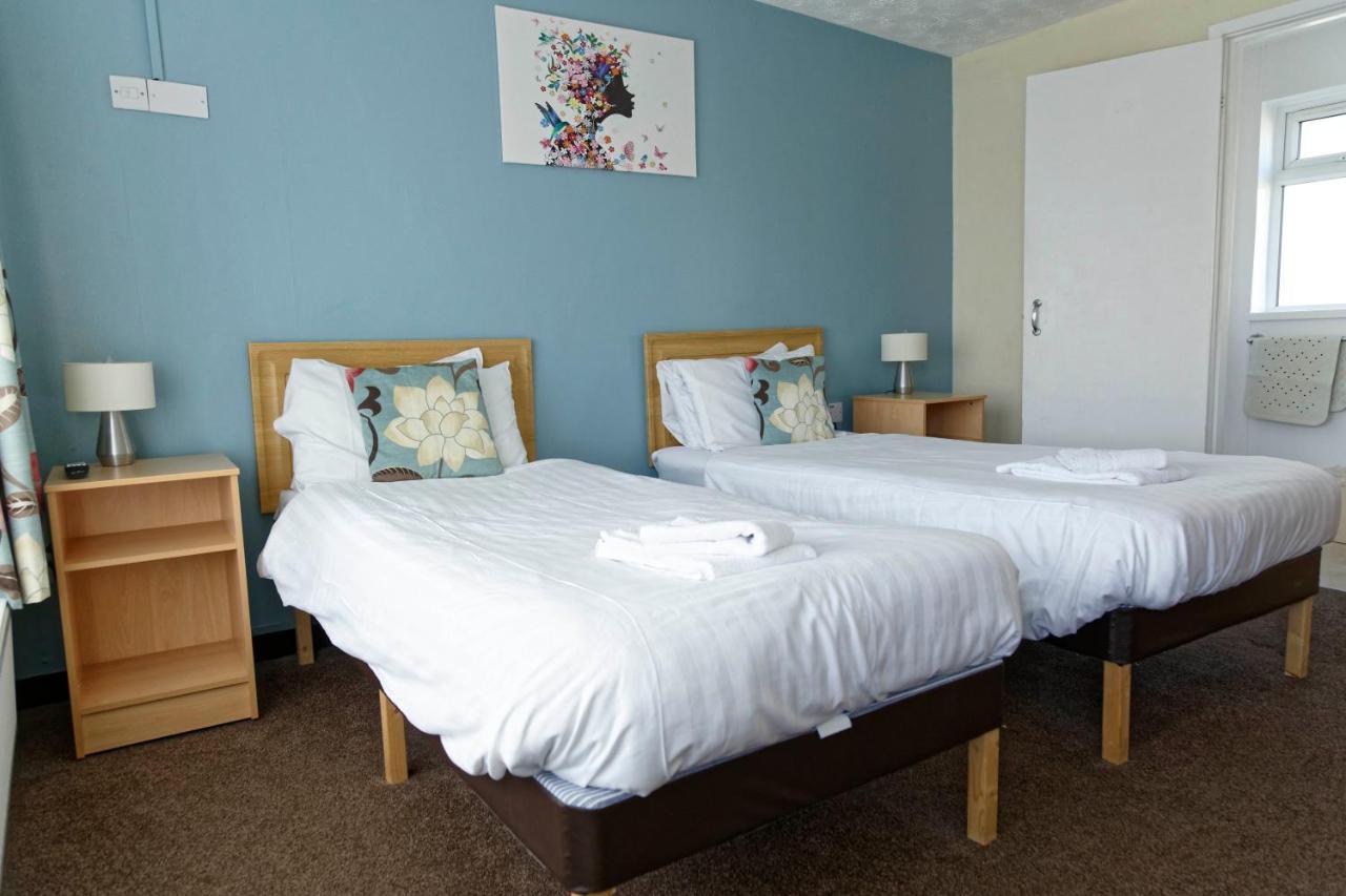 Sand Bay Holiday Village - Adults Only Weston-super-Mare Buitenkant foto