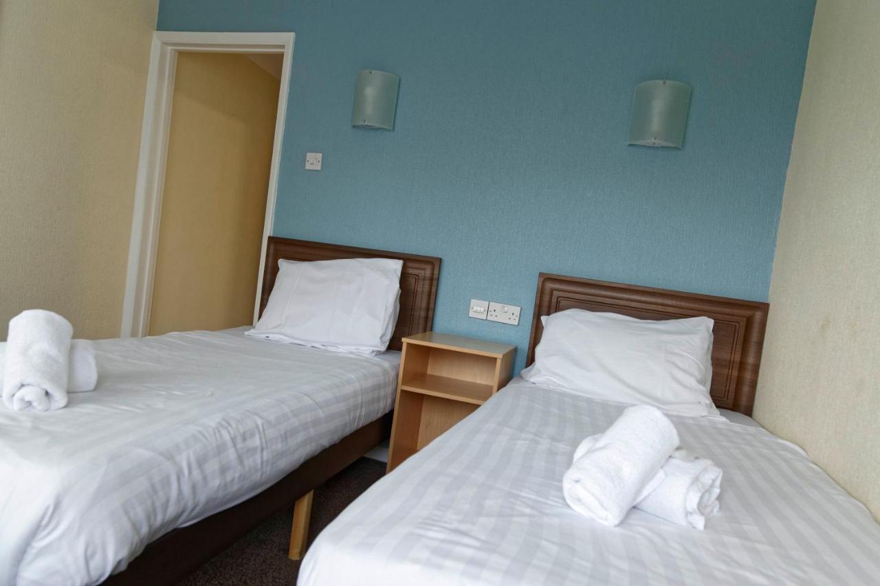 Sand Bay Holiday Village - Adults Only Weston-super-Mare Buitenkant foto