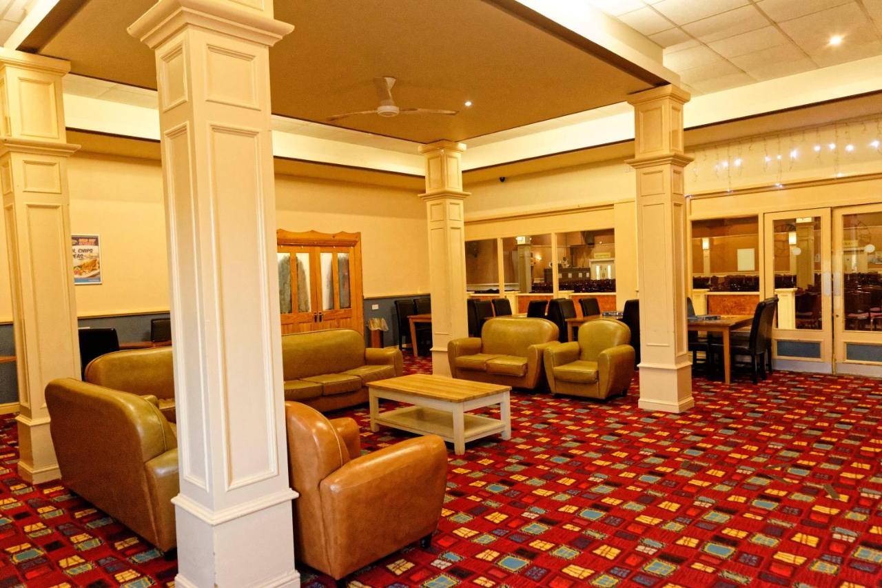 Sand Bay Holiday Village - Adults Only Weston-super-Mare Buitenkant foto