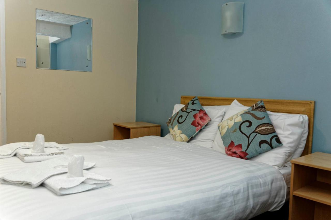 Sand Bay Holiday Village - Adults Only Weston-super-Mare Buitenkant foto