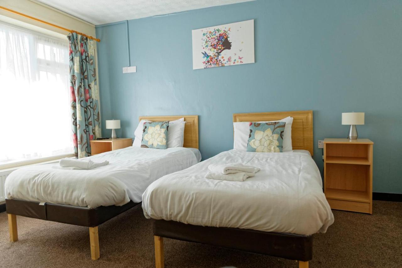 Sand Bay Holiday Village - Adults Only Weston-super-Mare Buitenkant foto