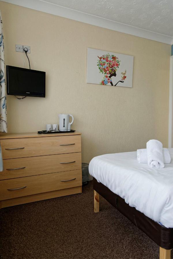 Sand Bay Holiday Village - Adults Only Weston-super-Mare Buitenkant foto