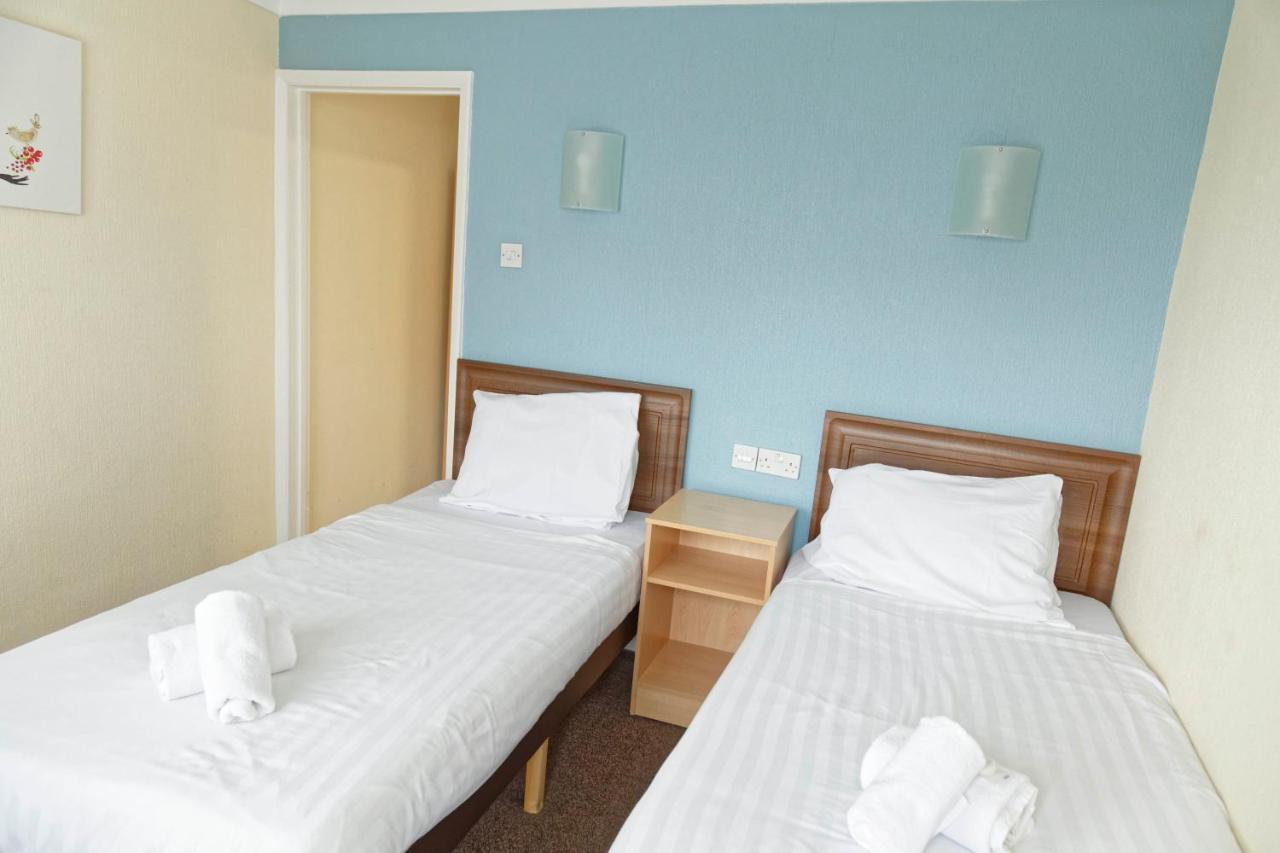 Sand Bay Holiday Village - Adults Only Weston-super-Mare Buitenkant foto