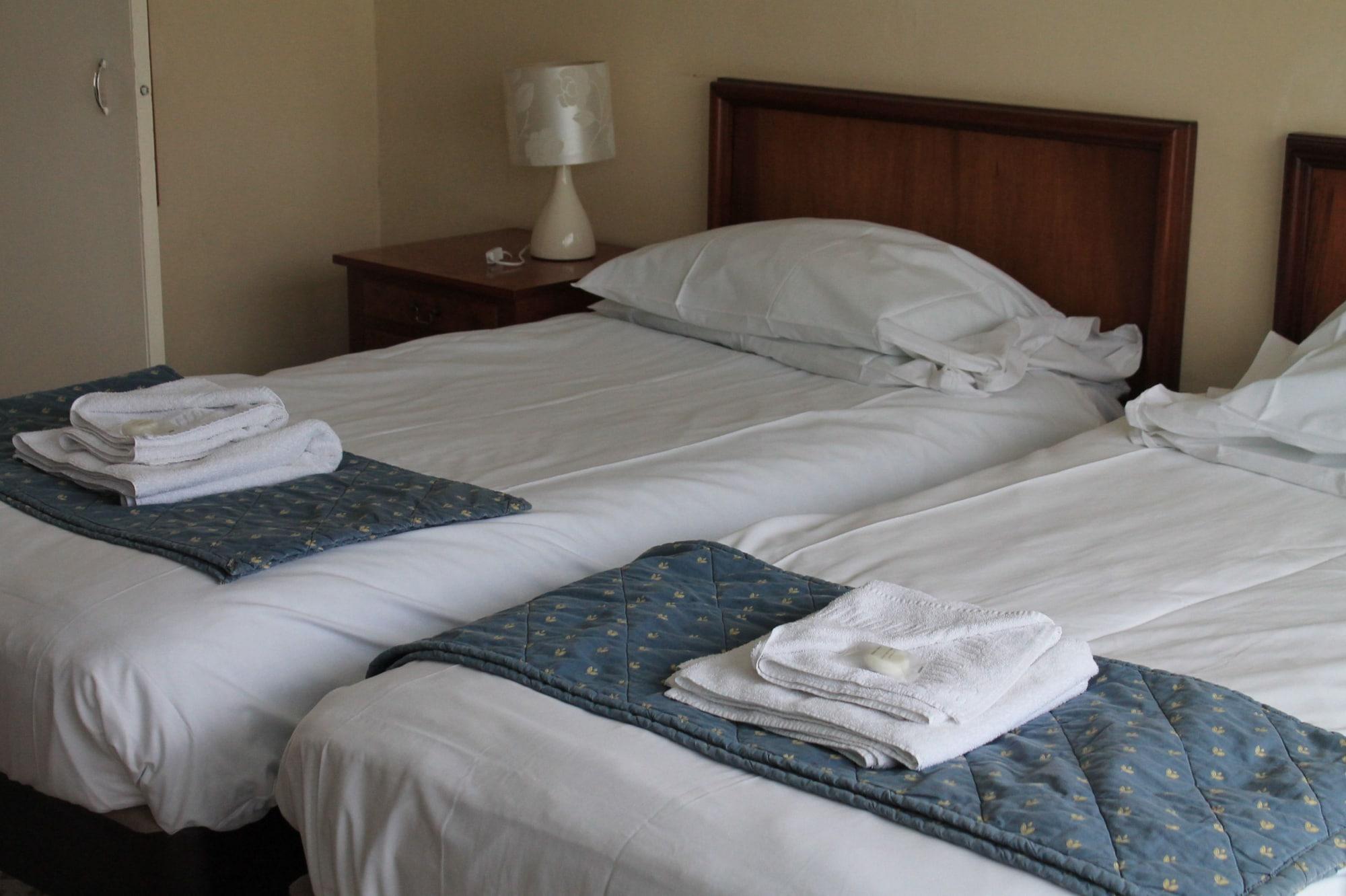 Sand Bay Holiday Village - Adults Only Weston-super-Mare Buitenkant foto