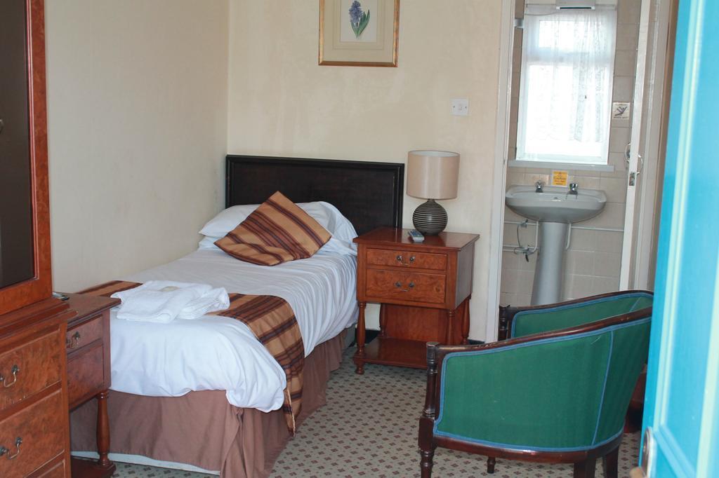Sand Bay Holiday Village - Adults Only Weston-super-Mare Buitenkant foto
