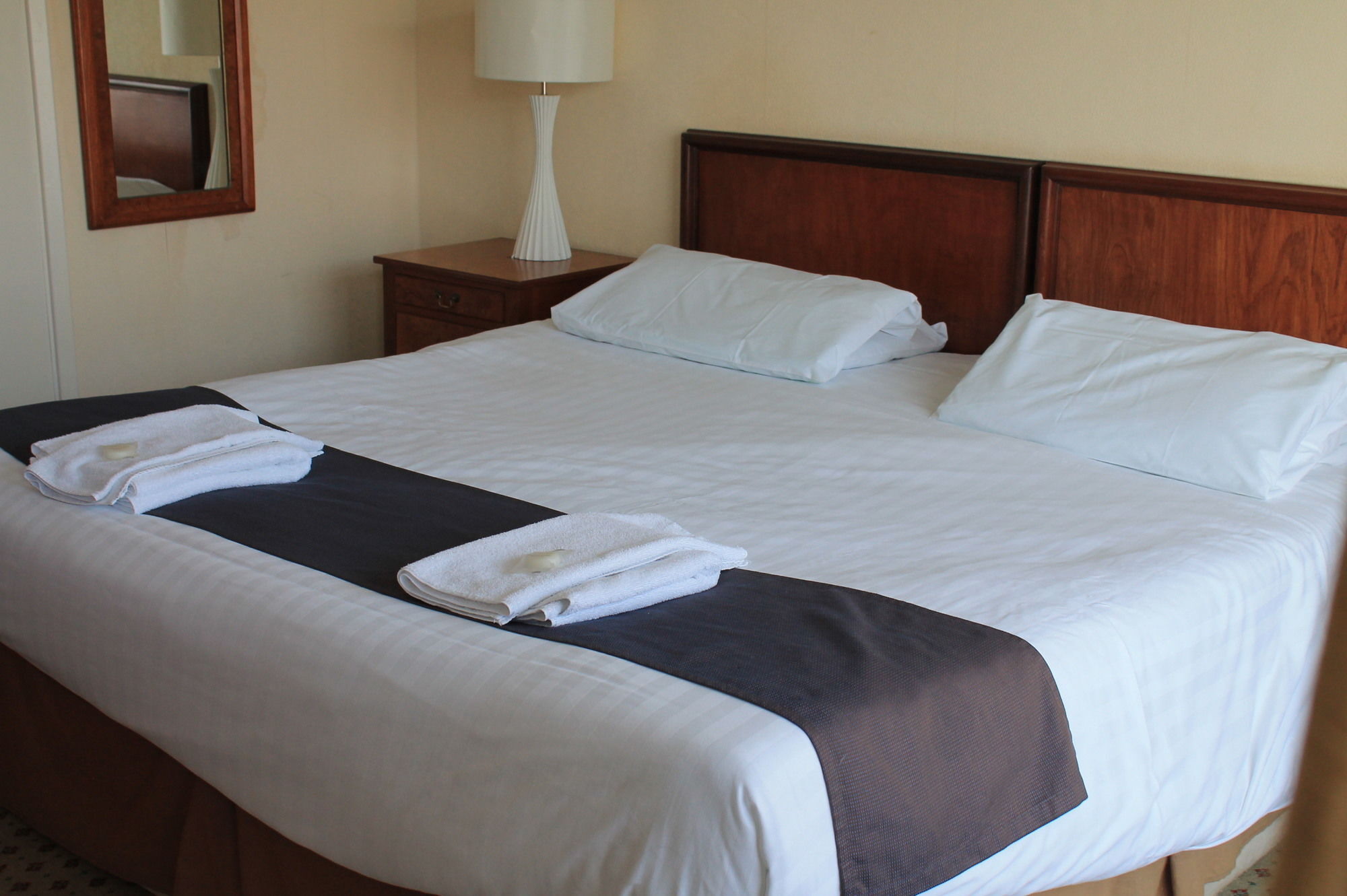 Sand Bay Holiday Village - Adults Only Weston-super-Mare Buitenkant foto